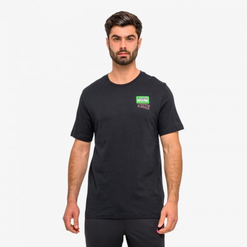 Мъжка тениска NIKE M NK TEE STD TRAIN STICKERS 
